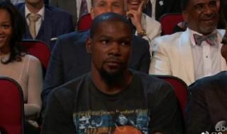 主持人颁奖典礼