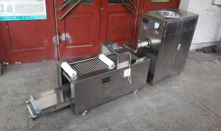 擀面皮机器多少钱